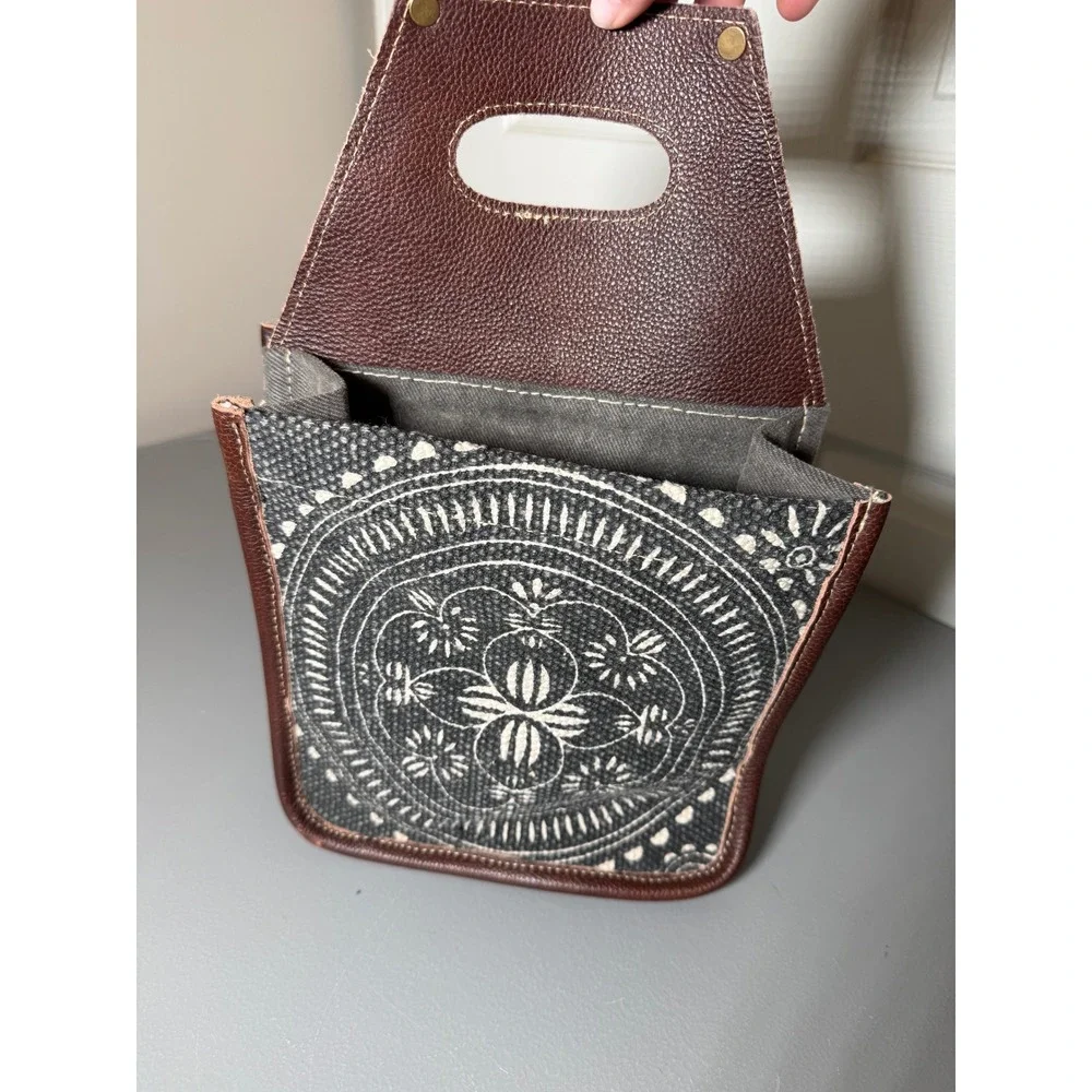 Myra Bag Leather Canvas Wine Bottle Beer Caddy Mandala Print Brown Grey S-1296